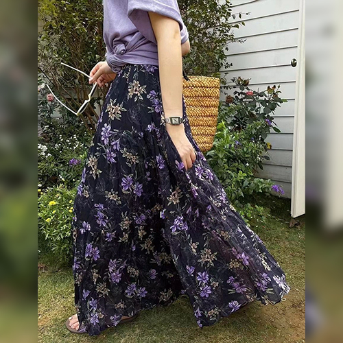 여성스러운 플라워 셔링 스커트