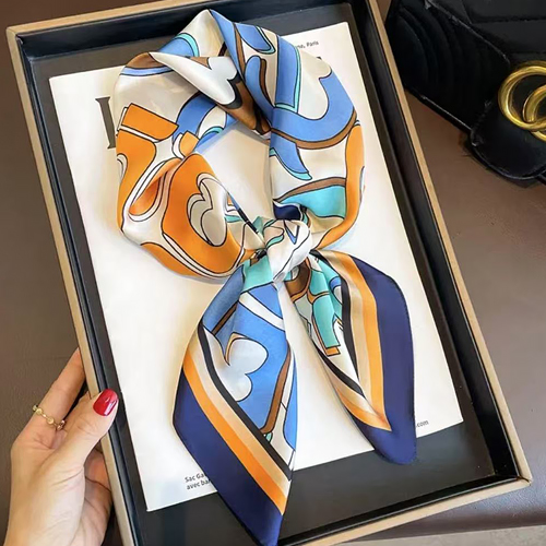 미니 사각 패턴 스카프