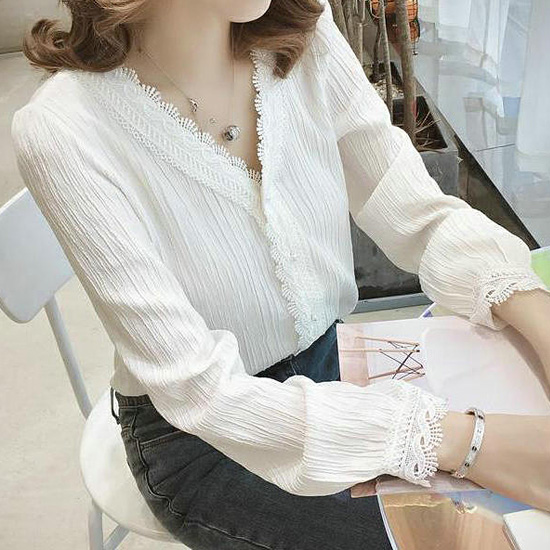 [재입고] 레이스 브이넥 블라우스