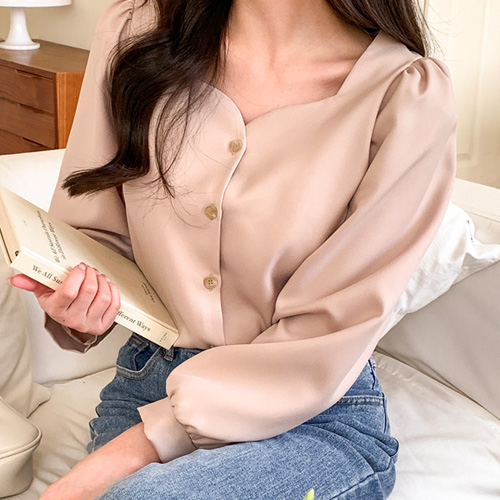 하트 스퀘어넥 퍼프 블라우스