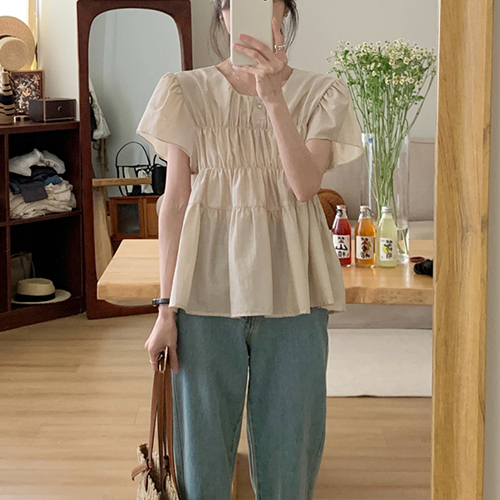 .[당일발송]3단 셔링 라운드넥 블라우스