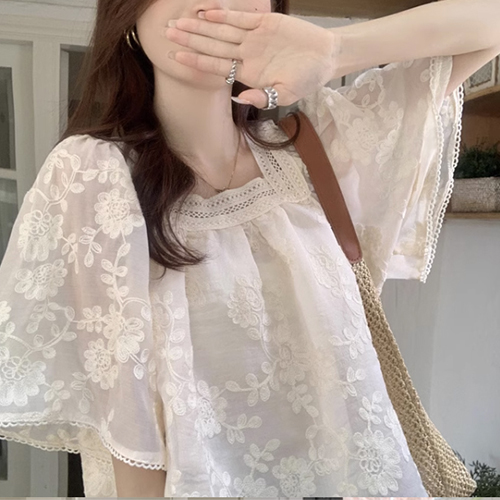 ◈[당일발송] 플라워 자수 스퀘어넥 블라우스