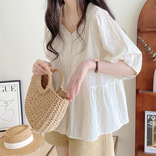 ◈[당일발송] 앤틱 자수 루즈핏 블라우스