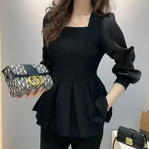 여성스러운 스퀘어 플리츠 블라우스