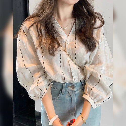 내츄럴 패턴 루즈핏 브이넥 블라우스