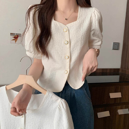 잔꽃 스퀘어 버튼 퍼프 블라우스