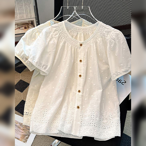 [당일발송].러블리 감성 펀칭 블라우스