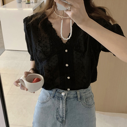 ◈[당일발송] 브이넥 레이스 페미닌 블라우스