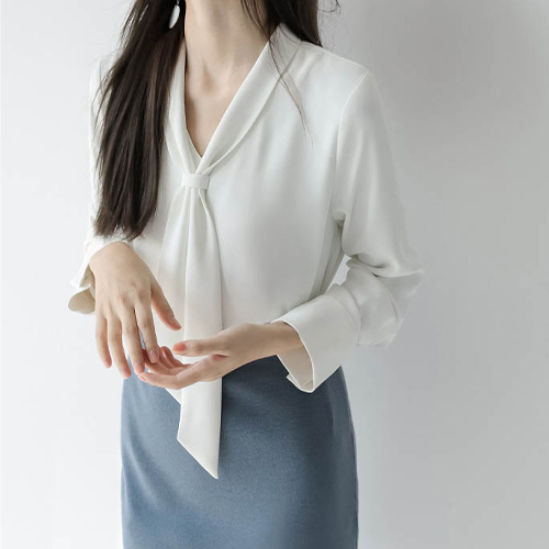 리본 타이 오피스룩 브이넥 블라우스