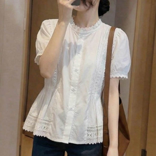 펀칭 레이스 화이트 로맨틱 블라우스