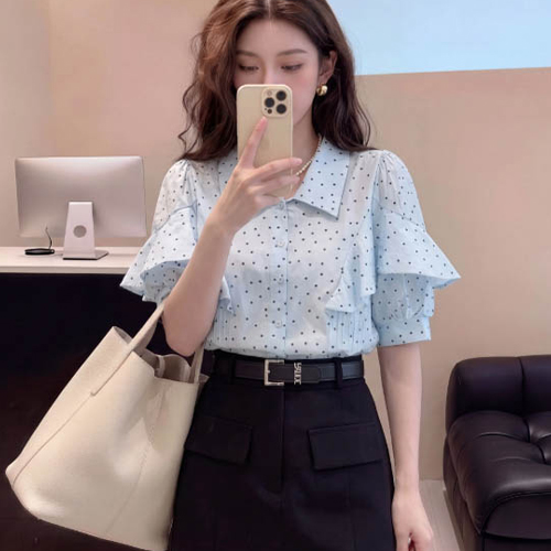 클래식 도트 프릴 포인트 카라 블라우스
