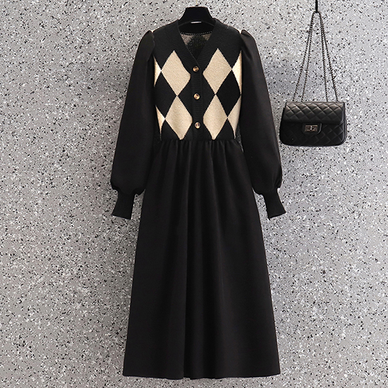 브이넥 버튼 아가일 패턴 원피스 