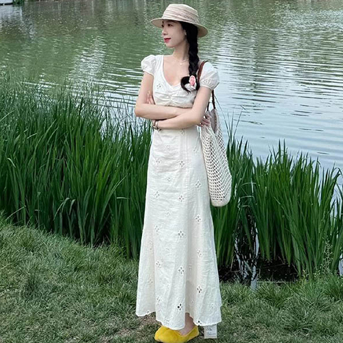 . 자수 펀칭 플라워 롱 원피스