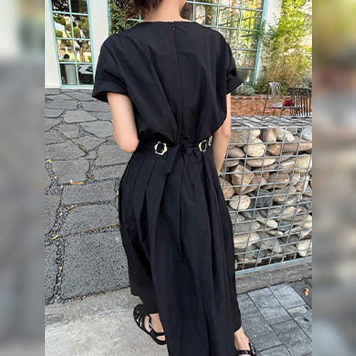 버클 플리츠 심플 롱 원피스