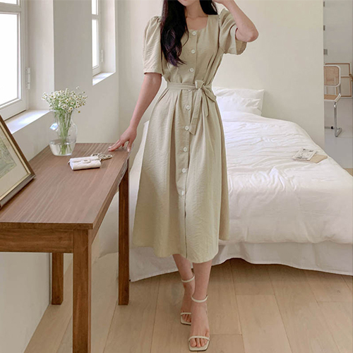 페미닌 스퀘어넥 퍼프 버튼 원피스 