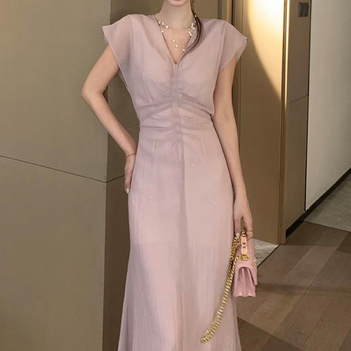글로우 셔링 브이넥 롱 원피스