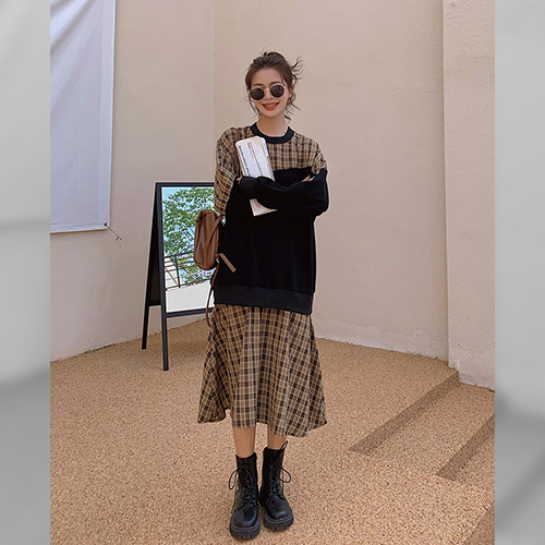 체크패턴 맨투맨 플레어 원피스 