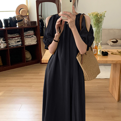 오픈 숄더 셔링 롱 원피스