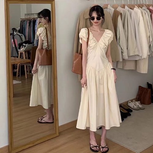 ◈[당일발송] 여성스러운 슬림 셔링 브이넥 원피스