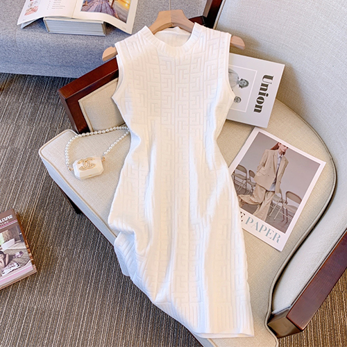 스퀘어 패턴 민소매 원피스