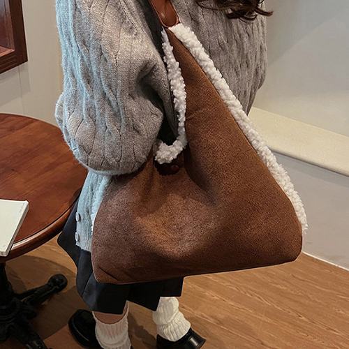  러블리 양모 스웨이드 숄더백