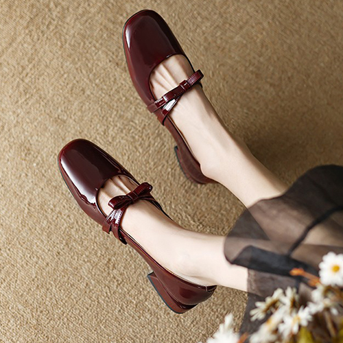에나멜 리본끈 플랫슈즈