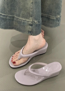 유광 에나멜 쪼리 슬리퍼