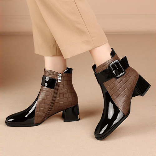 배색 버클 포인트 앵클부츠