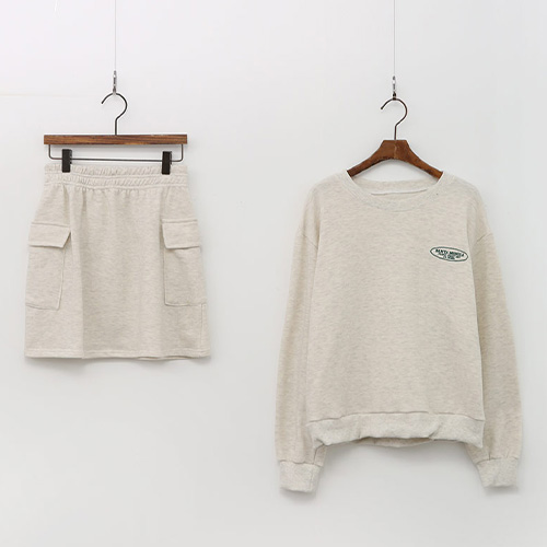 라운드넥 맨투맨 투포켓 밴딩 스커트 세트