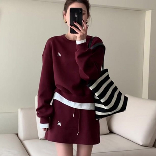 버건디 레이어 맨투맨&밴딩 미니 스커트 2SET