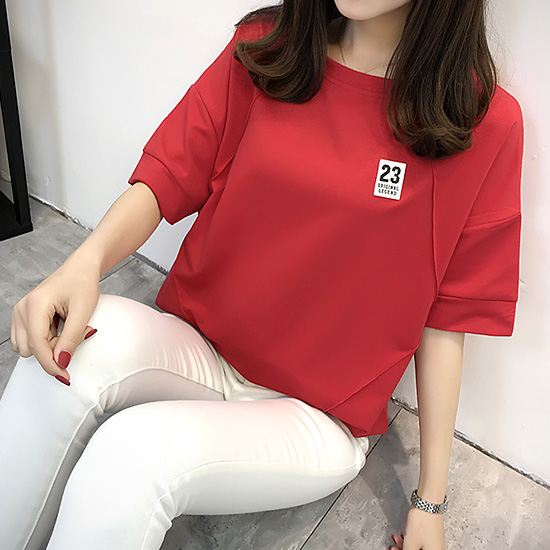 와펜장식 라운드 반팔 티셔츠