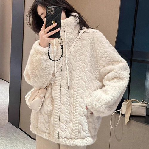 도톰 꽈배기 퍼 하이넥 집업 점퍼