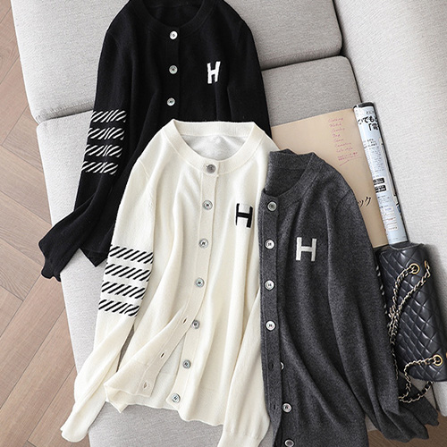 스트라이프 H 버튼 가디건