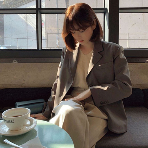 클래식 투버튼 테일러드 자켓