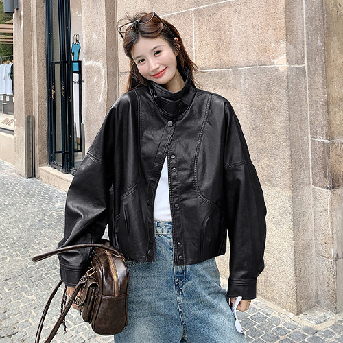 모던 블랙 레더 자켓