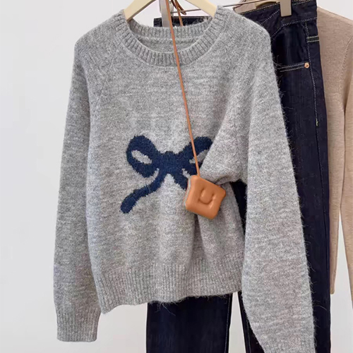 리본 포인트 라운드 니트