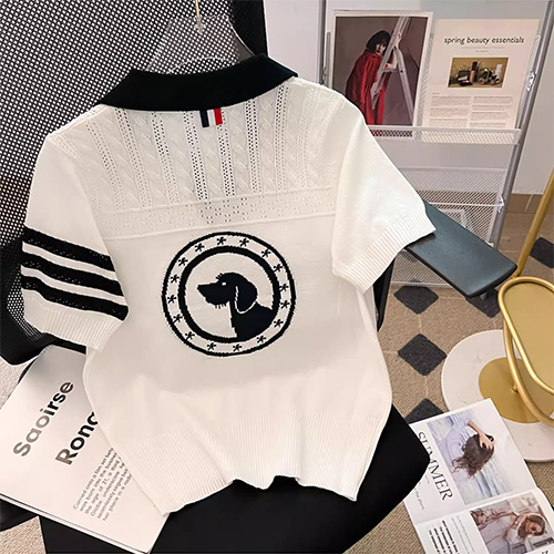 펀칭 꽈배기 패턴 배색 카라 니트