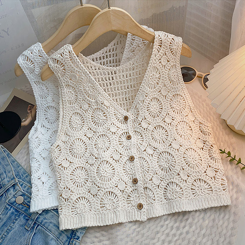 .크로셰 버튼 니트 베스트
