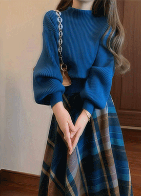 클래식 블루 퍼프 니트&체크 롱 스커트 2SET