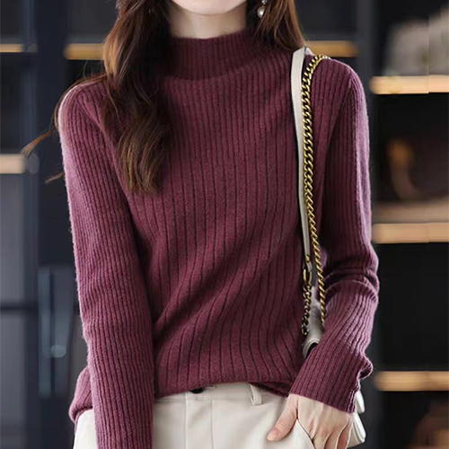 심플한 데일리 반폴라 니트