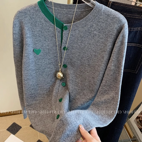 ◈[당일발송] 라운드 배색 하트 패치 가디건