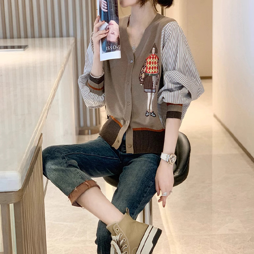 브이넥 스트라이프 배색 캐릭터 가디건