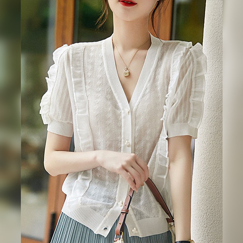 여성스러운 프릴 브이넥 가디건