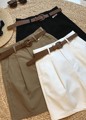 핀턱 포인트 벨티드 하프팬츠