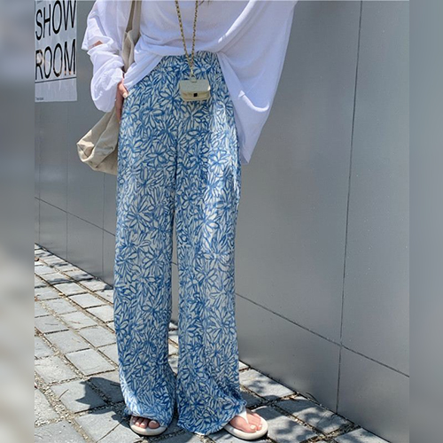 블루 플라워 밴딩 플리츠 팬츠