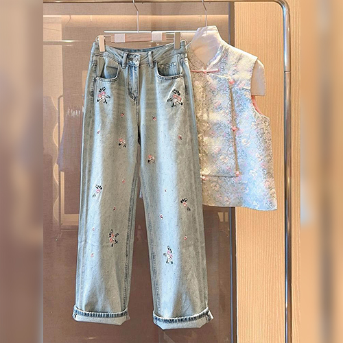 잔꽃 자수 포인트 와이드 데님