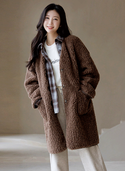 체이크 레더배색 도톰 부클 뽀글 퍼 오버핏 롱 코트