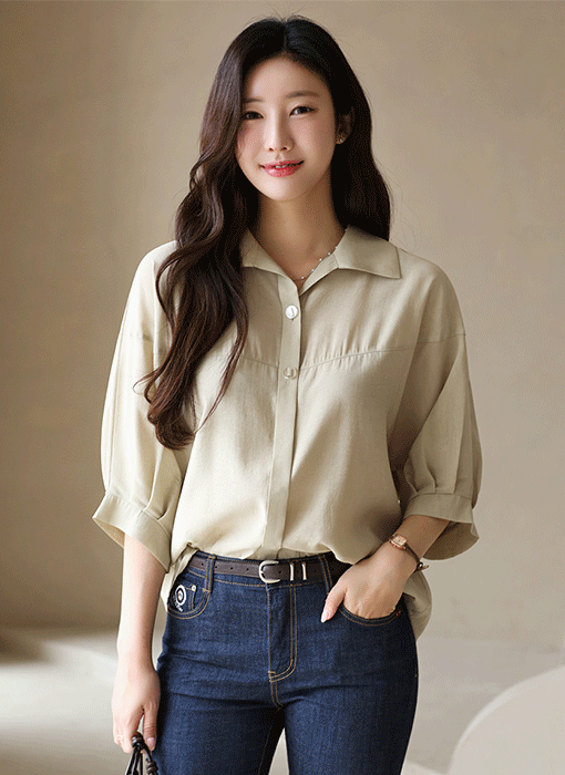 뒷리본 오픈 카라 세미 가오리 7부 핀턱 소매 블라우스