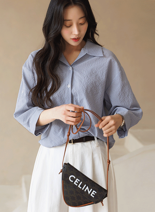 [Theonme] 라즐리 밑단 꼬임 백 밴딩 스트라이프 7부 롤업소매 시어서커 셔츠 남방