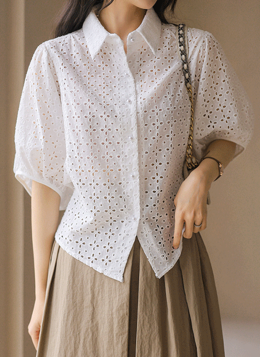 펀칭 아일렛 플라워 레이스 벌룬 소매 허리리본 카라 블라우스